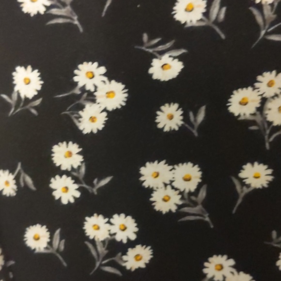 FOREVER 21 Black Dress - Picture 4 of 4